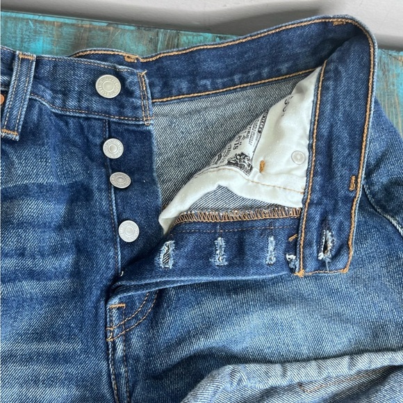 Levi’s 501 Denim Cut off High Rise Jean Shorts Button Fly Raw Hem Size 25 - Picture 5 of 13